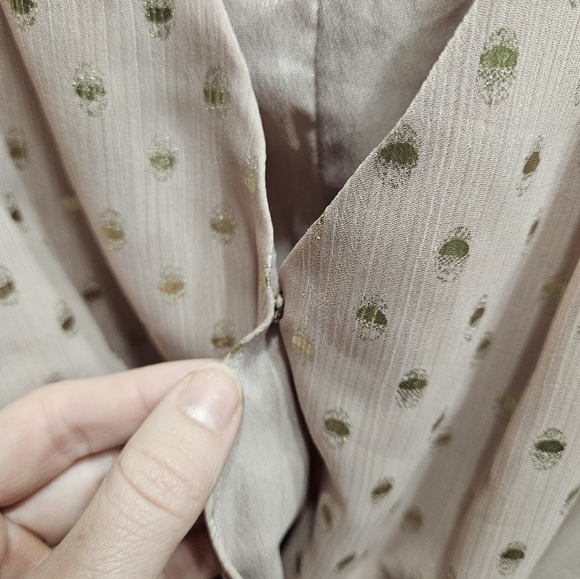 Lulus Delight at Dawn Gold and Mauve Print Surplice Romper Small - Picture 12 of 13